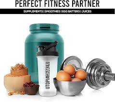 "24-Oz Gym Shaker Bottle – Classic Protein Mixer & Sports Water Bottle for Fitness Enthusiasts"